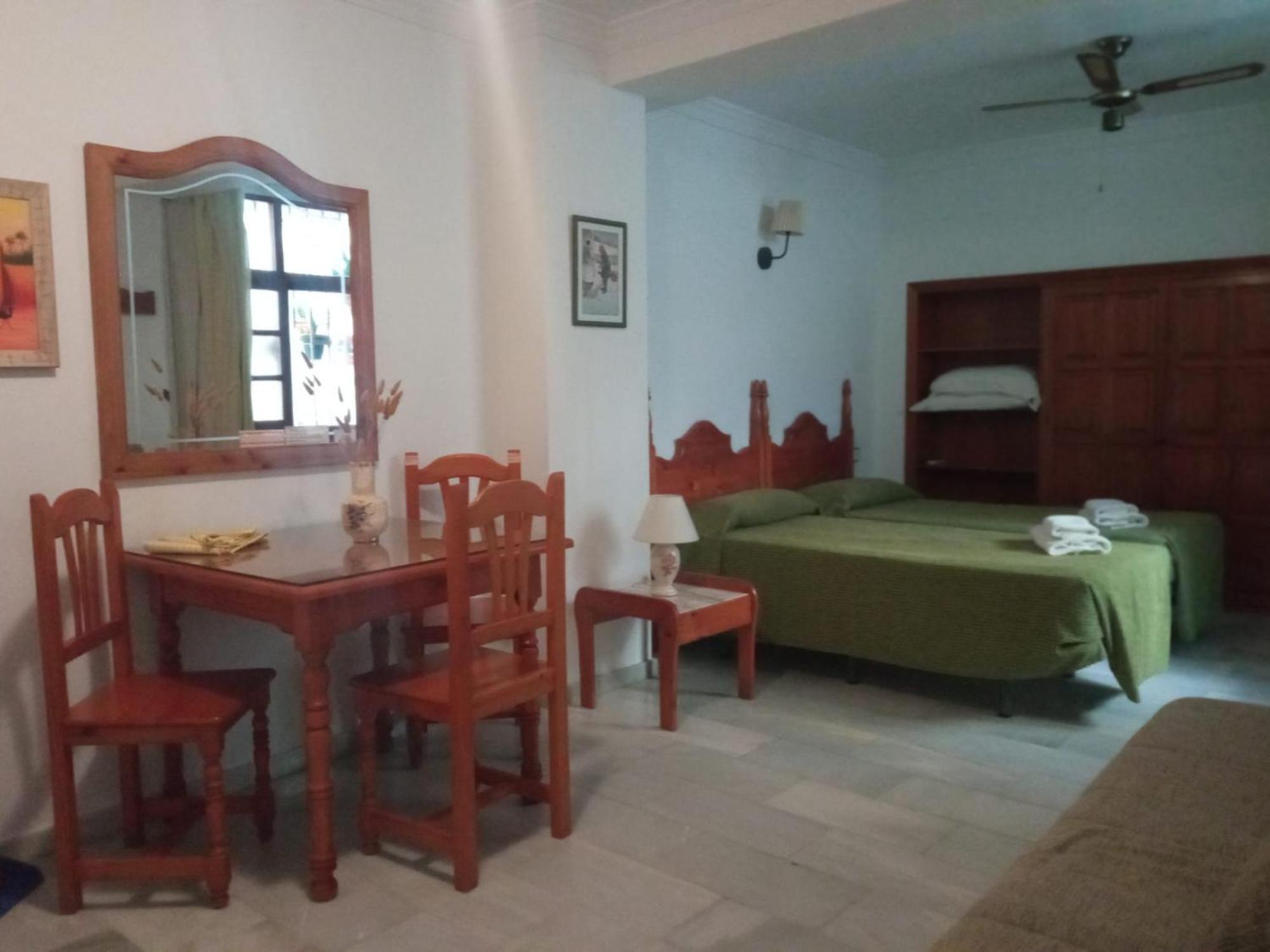 Apartamentos Pepe Mesa Nerja Extérieur photo